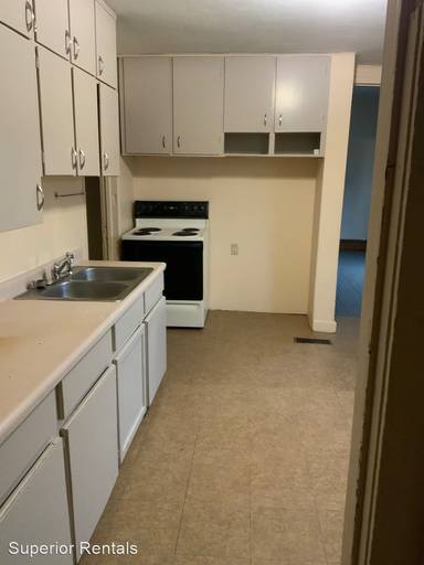 Main picture of 502 E Main St