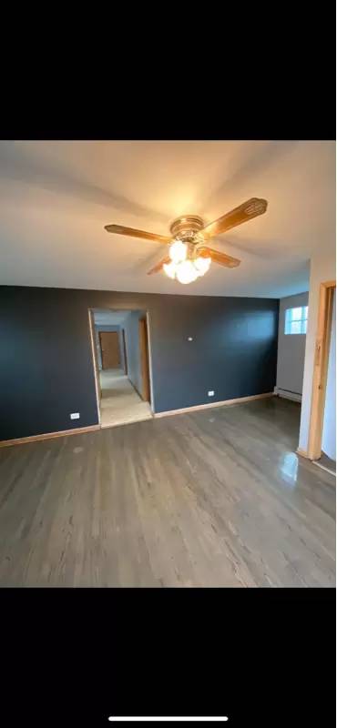 Main picture of 6119 S Kilpatrick Ave