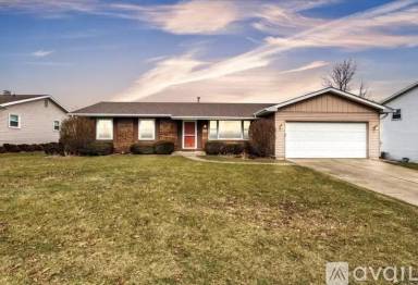 Main picture of 1405 Matthews Ln