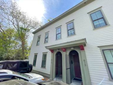 Main picture of 611 E Duffy Ln