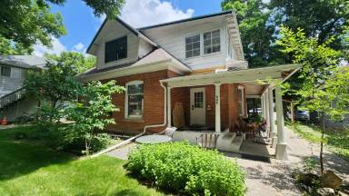 Main picture of 606 S Howes St