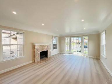 Main picture of 1911 Chariton St