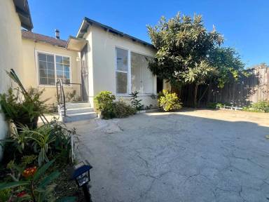 Main picture of 10523 Mansel Ave
