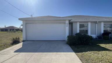 Main picture of 806 SW 8th Pl