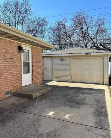 Main picture of 16456 George Dr
