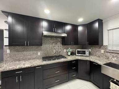 Main picture of 5413 W 4th St