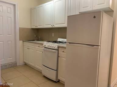 Main picture of 17 Commerce St