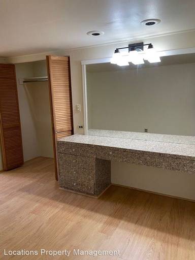 Main picture of 1424 Ward Ave