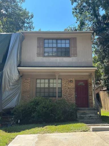 Main picture of 1018 Crossing Brook Way