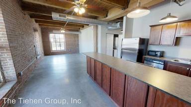 Main picture of 415 N 3rd St