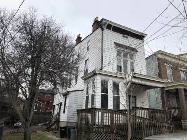 Main picture of 455 Warner St