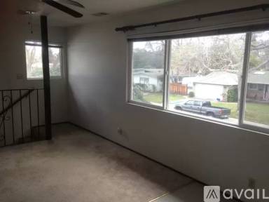 Main picture of 1643 Agadir St