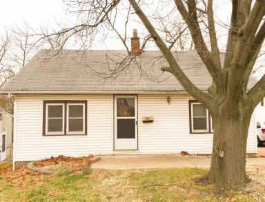 Main picture of 124 Laredo Ave