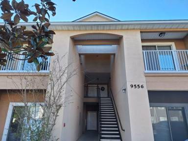 Main picture of 9556 Armelle Way