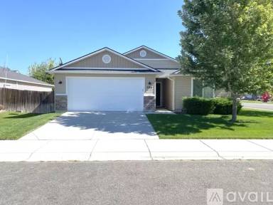 Main picture of 784 Jarbidge Ave
