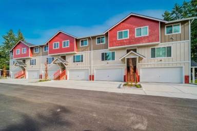 Main picture of 4305 113th Pl NE