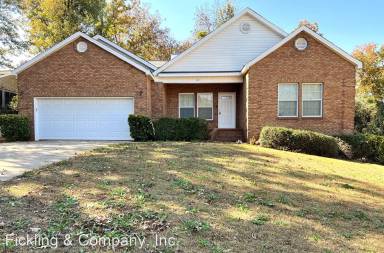 Main picture of 69 Tiffany Ln