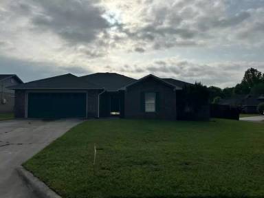 Main picture of 2127 S Tampa Ave