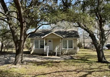 Main picture of 2207 Howell Ave