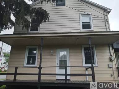 Main picture of 273 Mahanoy St