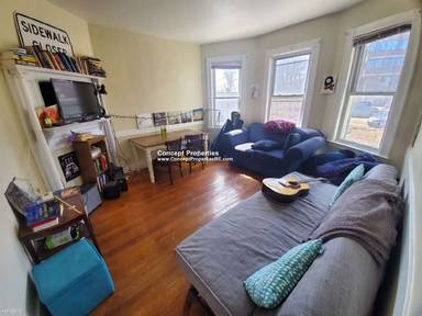 Main picture of 21 Bucknam St