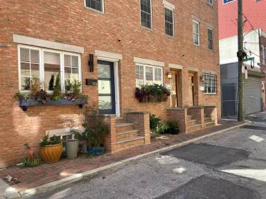 Main picture of 502 Kater St