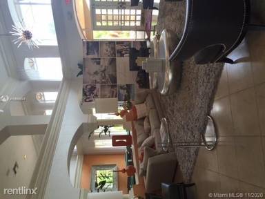 Main picture of 10015 NW 46th St