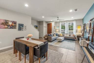Main picture of Park East