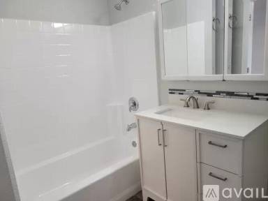 Main picture of 601 Adams St