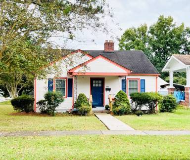Main picture of 1001 W Main St