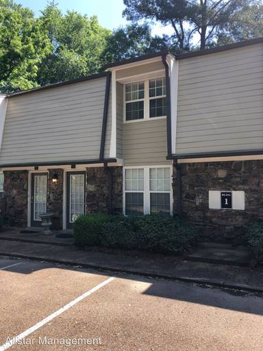 Main picture of 106 Park Ln