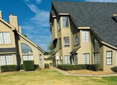 Main picture of Silver Sands Luxury Living