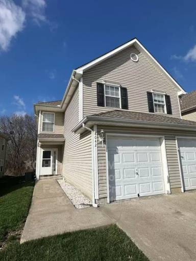 Main picture of 8042 N Elmwood Ave