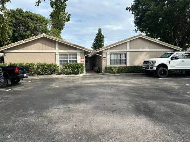 Main picture of 3841 Riverside Dr