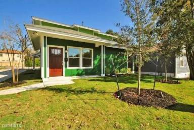 Main picture of 704 W North Loop Blvd