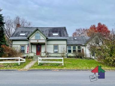 Main picture of 4 Emmons St