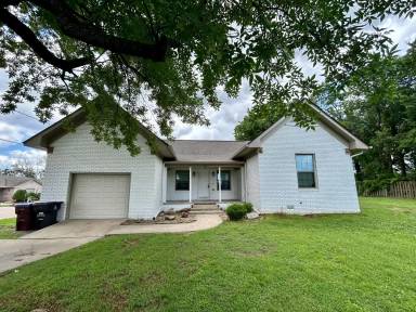 Main picture of 5302 Summit St