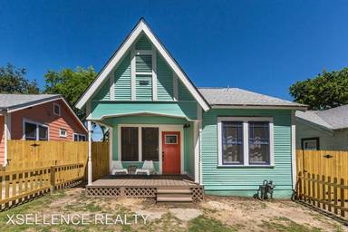 Main picture of 2 Pearl Ct