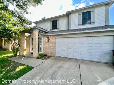 Main picture of 221 Sunshadow Dr