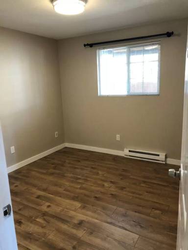 Main picture of 304 W 4th St