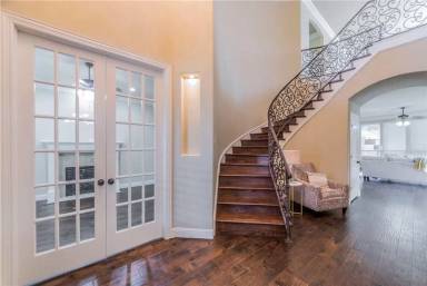 Main picture of 3405 W 4th St