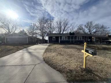 Main picture of 541 S Deveron Dr