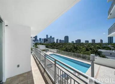 Main picture of 2021 SW 3rd Ave