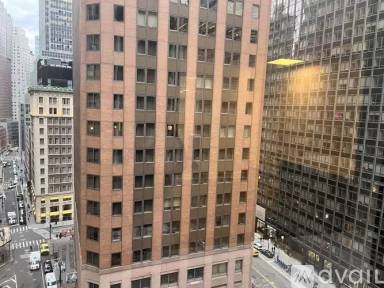Main picture of 10 Hanover Square