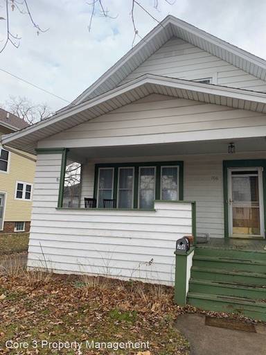 Main picture of 706 Franklin Ave