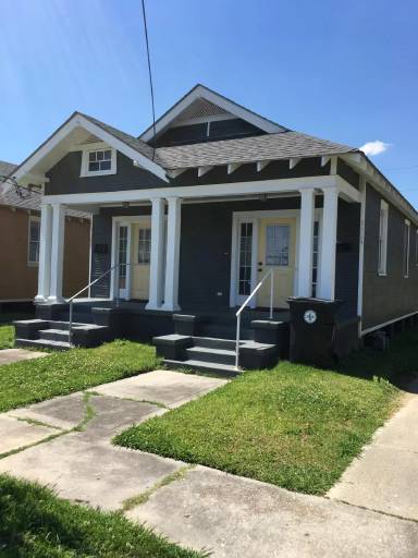 Main picture of 3322 Joliet St