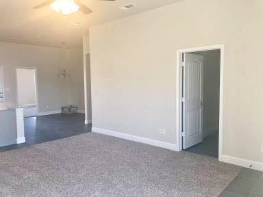 Main picture of 10511 Valencia Ave