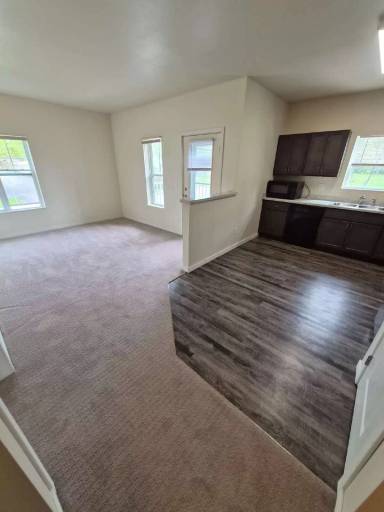 Main picture of 1427 Center Point Rd NE