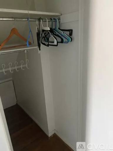 Main picture of 2704 E Somerset St