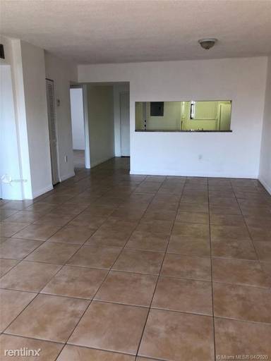 Main picture of 10227 NW 9th Street Cir